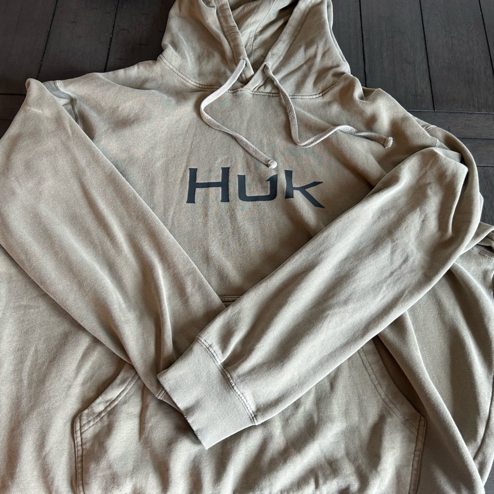 Huk Tan Sweater with Logo and Soft Fabric